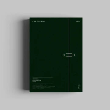 ASTRO CHA EUN-WOO 2023 OFFICIAL PHOTOBOOK in LA